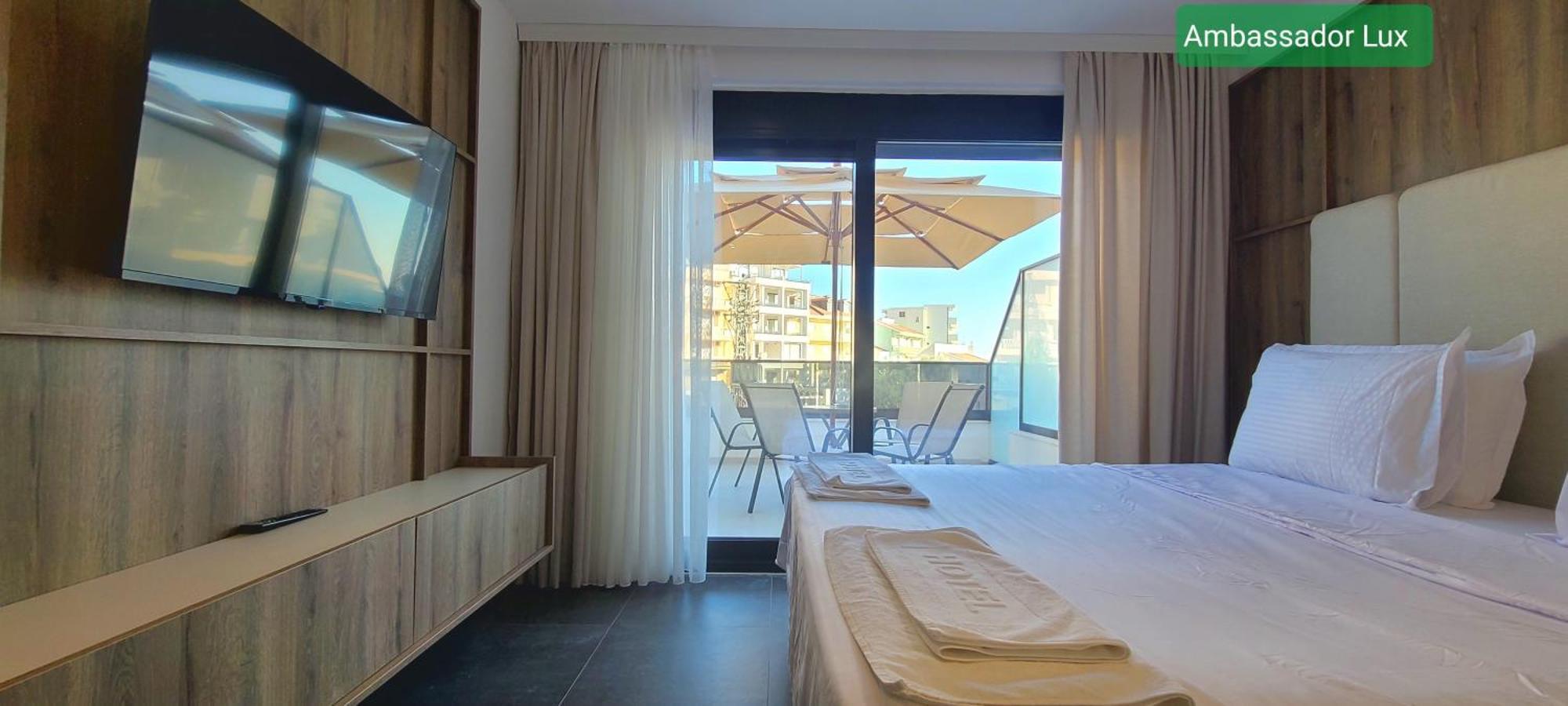 Ambassador & Ambassador Lux Apartments Ulcinj Exterior photo