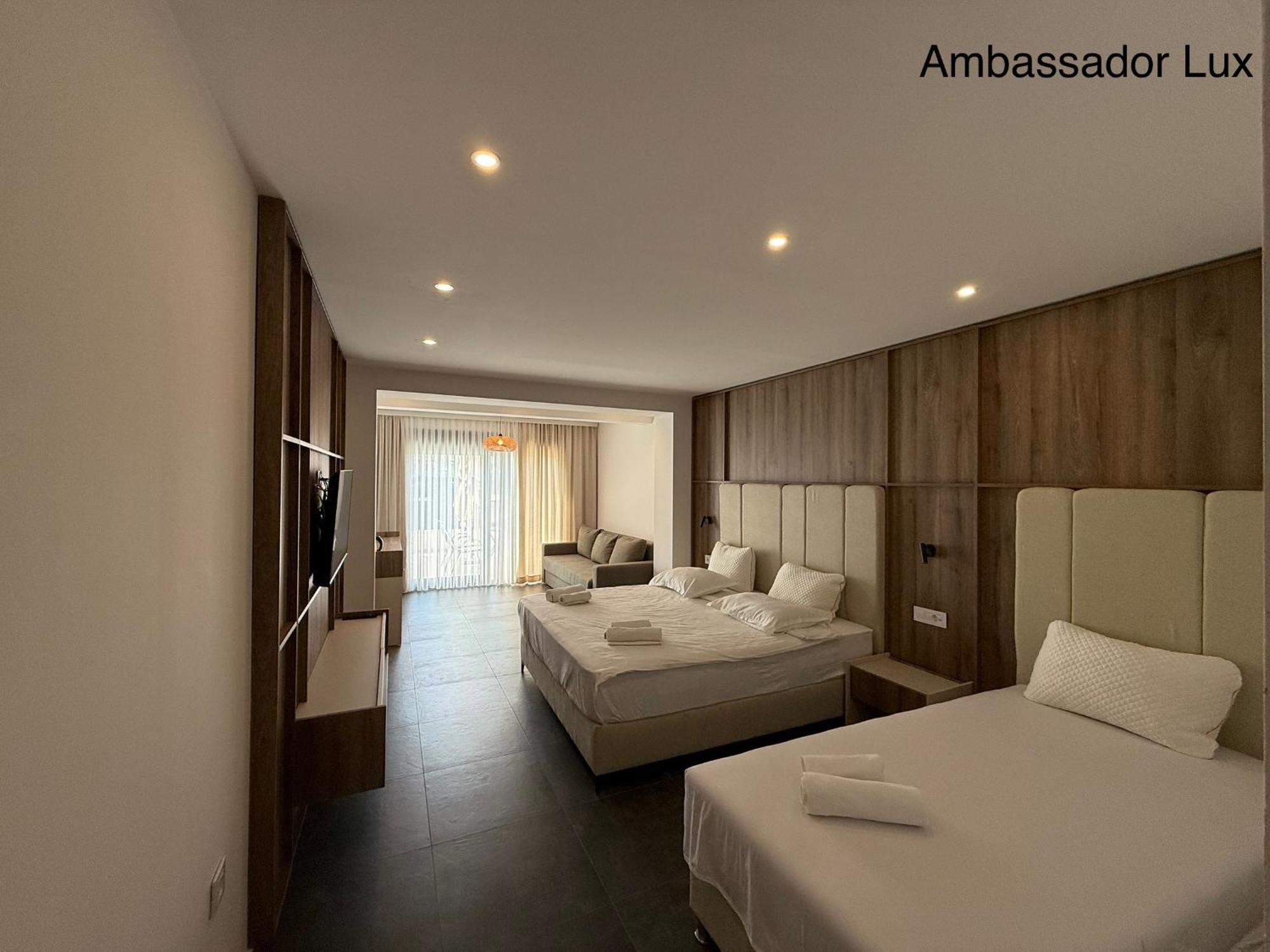 Ambassador & Ambassador Lux Apartments Ulcinj Exterior photo