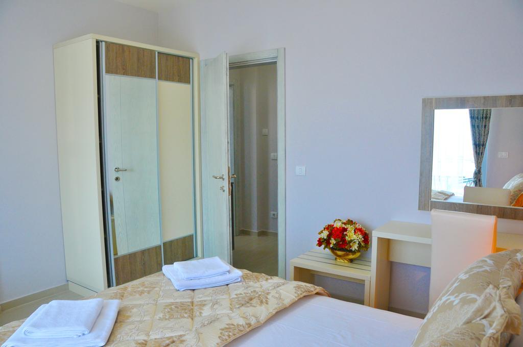 Ambassador & Ambassador Lux Apartments Ulcinj Exterior photo